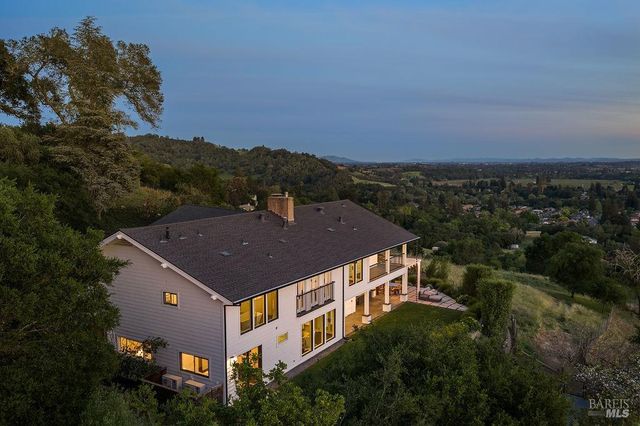 775 Benjamin Way, Healdsburg, CA 95448