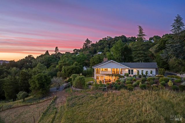 775 Benjamin Way, Healdsburg, CA 95448