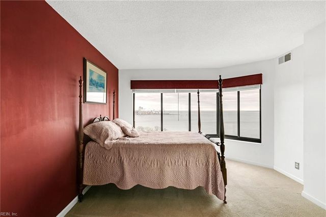 7505 River Rd Apt 12D, Newport News, VA 23607