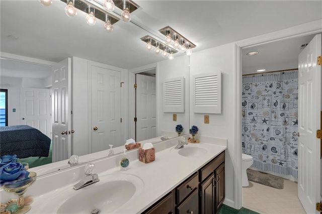 7505 River Rd Apt 12D, Newport News, VA 23607