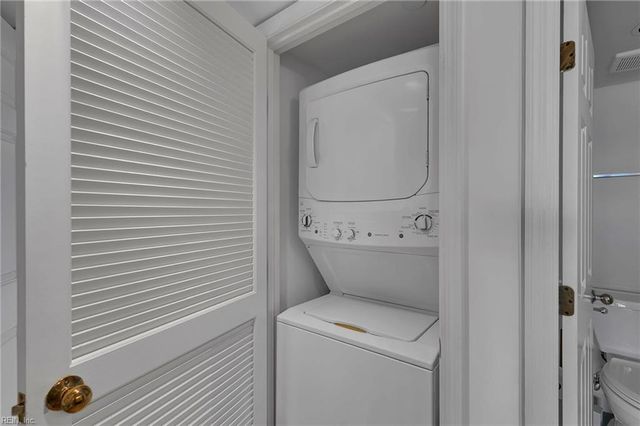 7505 River Rd Apt 12D, Newport News, VA 23607