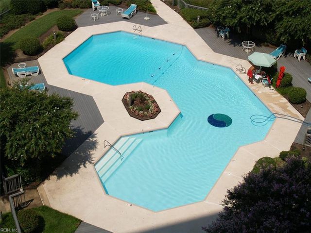 7505 River Rd Apt 12D, Newport News, VA 23607