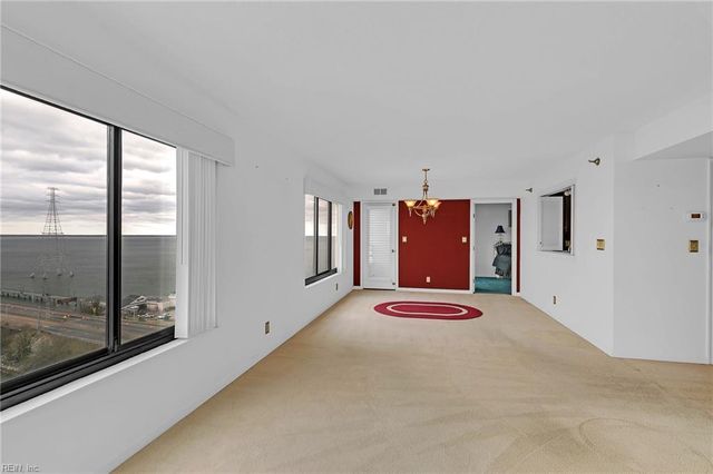 7505 River Rd Apt 12D, Newport News, VA 23607