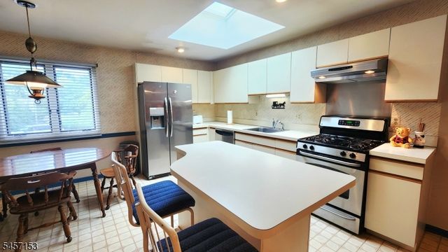 51 Peach Hill Ct, Ramsey Boro, NJ 07446
