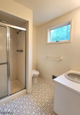 51 Peach Hill Ct, Ramsey Boro, NJ 07446