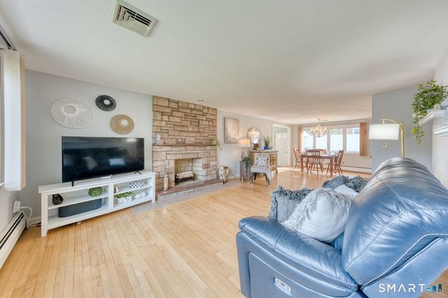 1 Gloria Heights, Portland, CT 06480