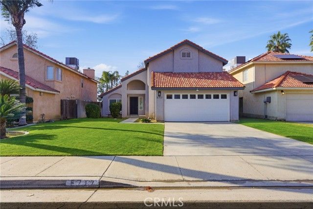 5717 Willowcrest Street, Bakersfield, CA 93313