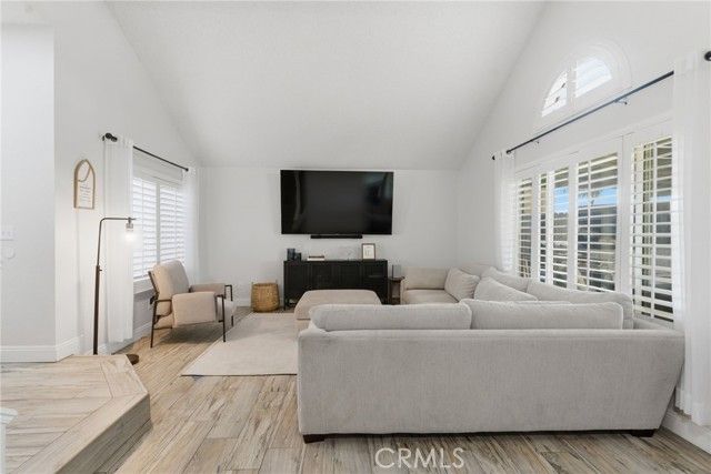 5717 Willowcrest Street, Bakersfield, CA 93313