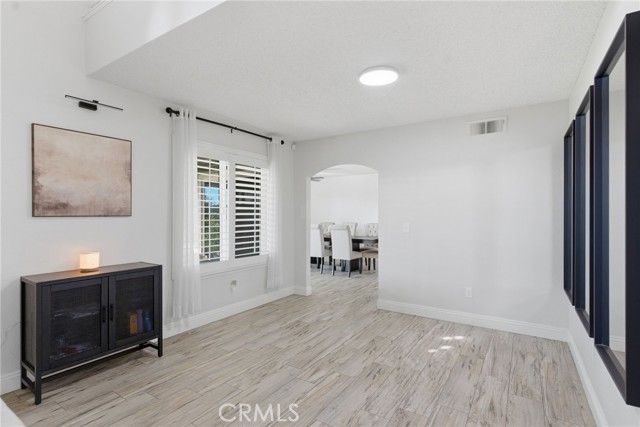 5717 Willowcrest Street, Bakersfield, CA 93313