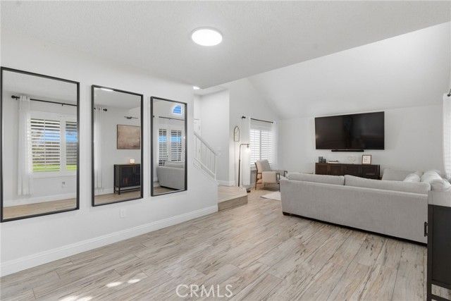 5717 Willowcrest Street, Bakersfield, CA 93313