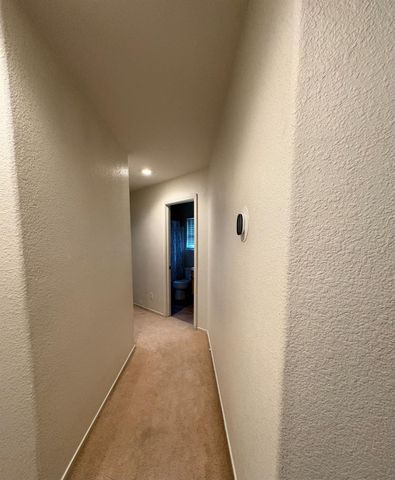 734 Cabernet St, Los Banos, CA 93635