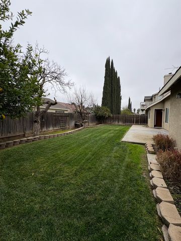 734 Cabernet St, Los Banos, CA 93635