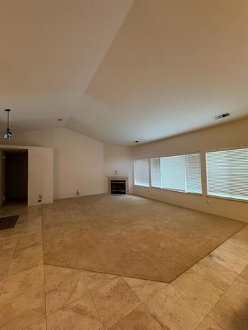 734 Cabernet St, Los Banos, CA 93635