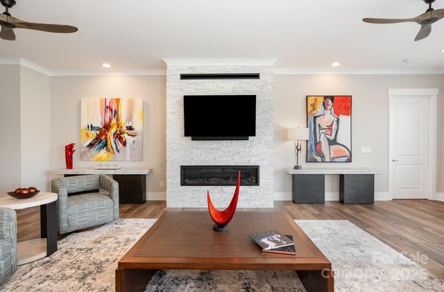 21016 Molly Harper Drive, Cornelius, NC 28031