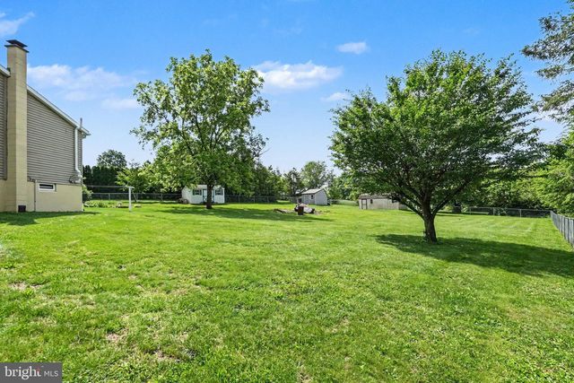 520 SCHOOLHOUSE RD, Bernville, PA 19506