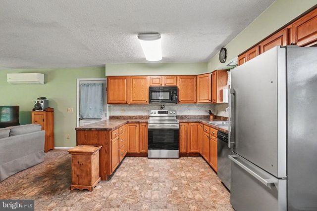 520 SCHOOLHOUSE RD, Bernville, PA 19506