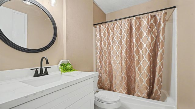 4211 Thunder Bay Drive, Pasadena, TX 77504
