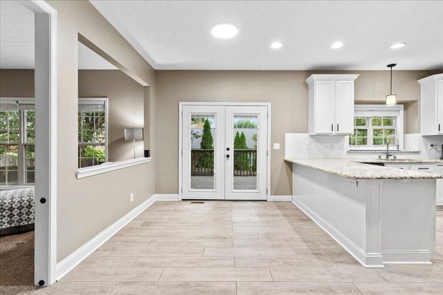 340 Meadowcrest Park, Lexington, KY 40515