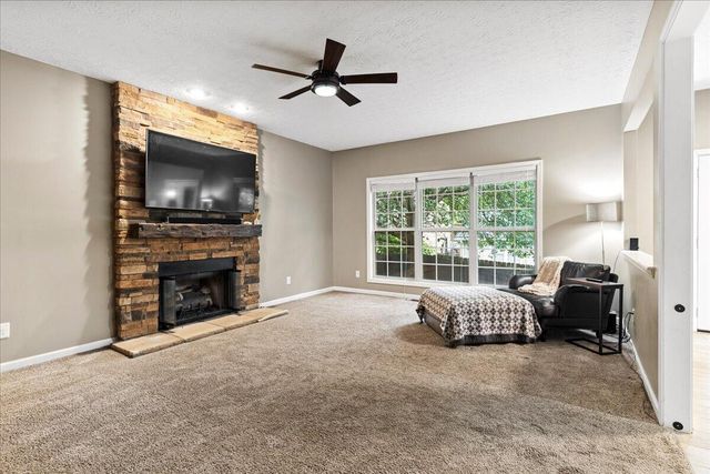 340 Meadowcrest Park, Lexington, KY 40515