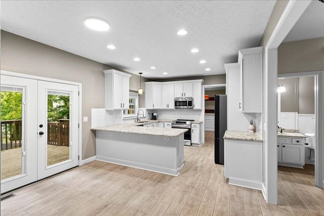 340 Meadowcrest Park, Lexington, KY 40515