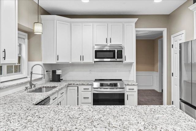 340 Meadowcrest Park, Lexington, KY 40515