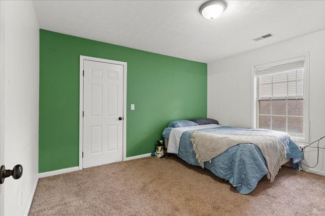 340 Meadowcrest Park, Lexington, KY 40515