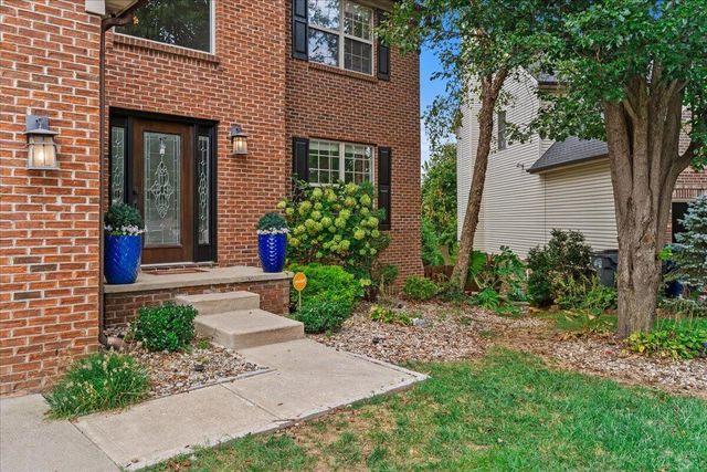 340 Meadowcrest Park, Lexington, KY 40515