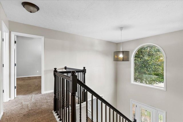 340 Meadowcrest Park, Lexington, KY 40515