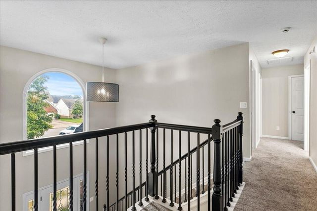 340 Meadowcrest Park, Lexington, KY 40515