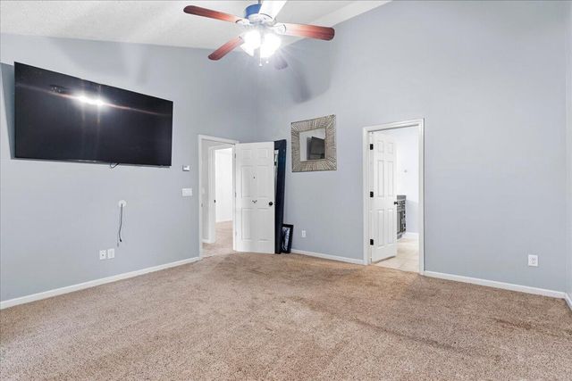 340 Meadowcrest Park, Lexington, KY 40515