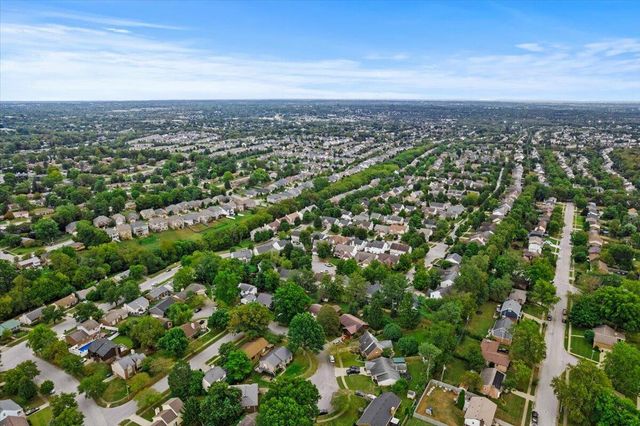 340 Meadowcrest Park, Lexington, KY 40515