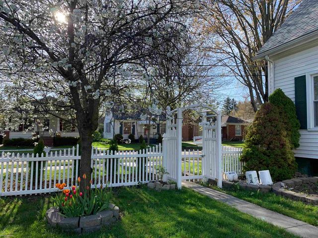 73 Smith Street, Mount Clemens, MI 48043
