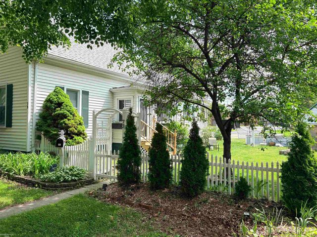 73 Smith Street, Mount Clemens, MI 48043