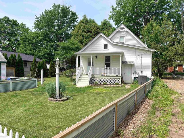 73 Smith Street, Mount Clemens, MI 48043