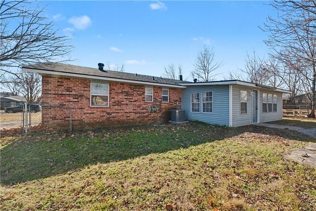 3604 Harvo Circle, Springdale, AR 72762