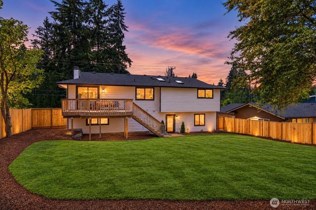 19624 62nd Avenue NE, Kenmore, WA 98028