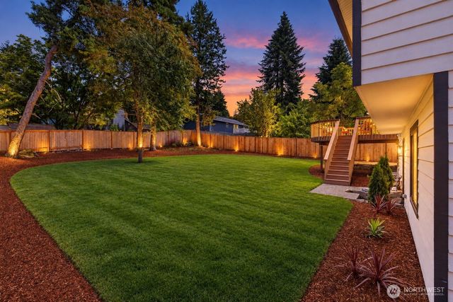 19624 62nd Avenue NE, Kenmore, WA 98028