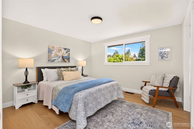 19624 62nd Avenue NE, Kenmore, WA 98028