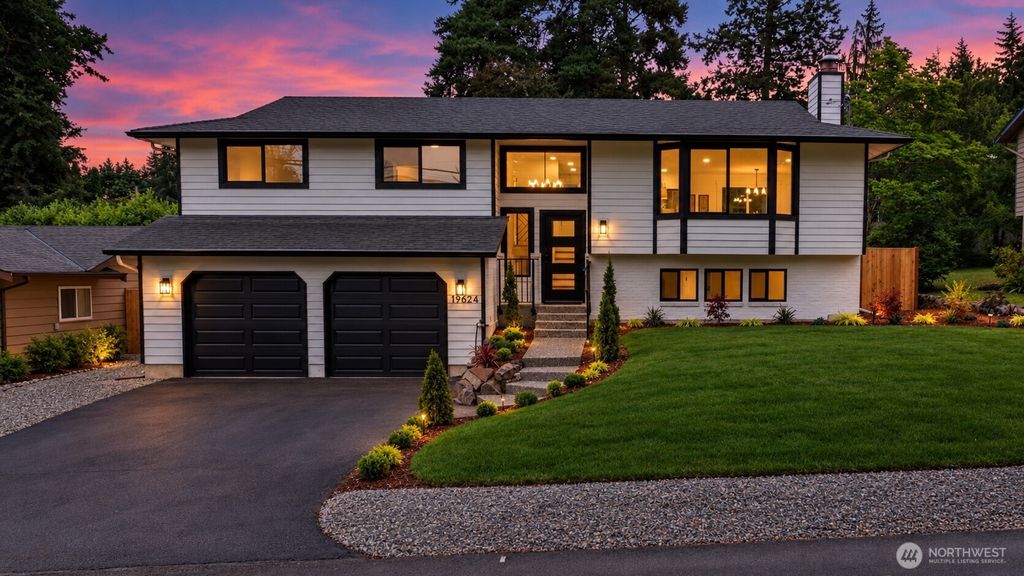 19624 62nd Avenue NE, Kenmore, WA 98028