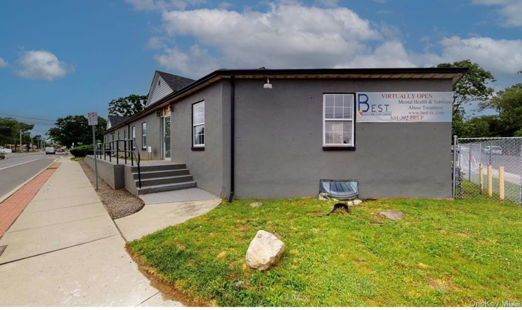 207 Bay Shore Road, Deer Park, NY 11729 — exterior