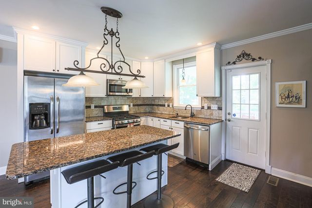 215 CLARENDON AVE, Pikesville, MD 21208