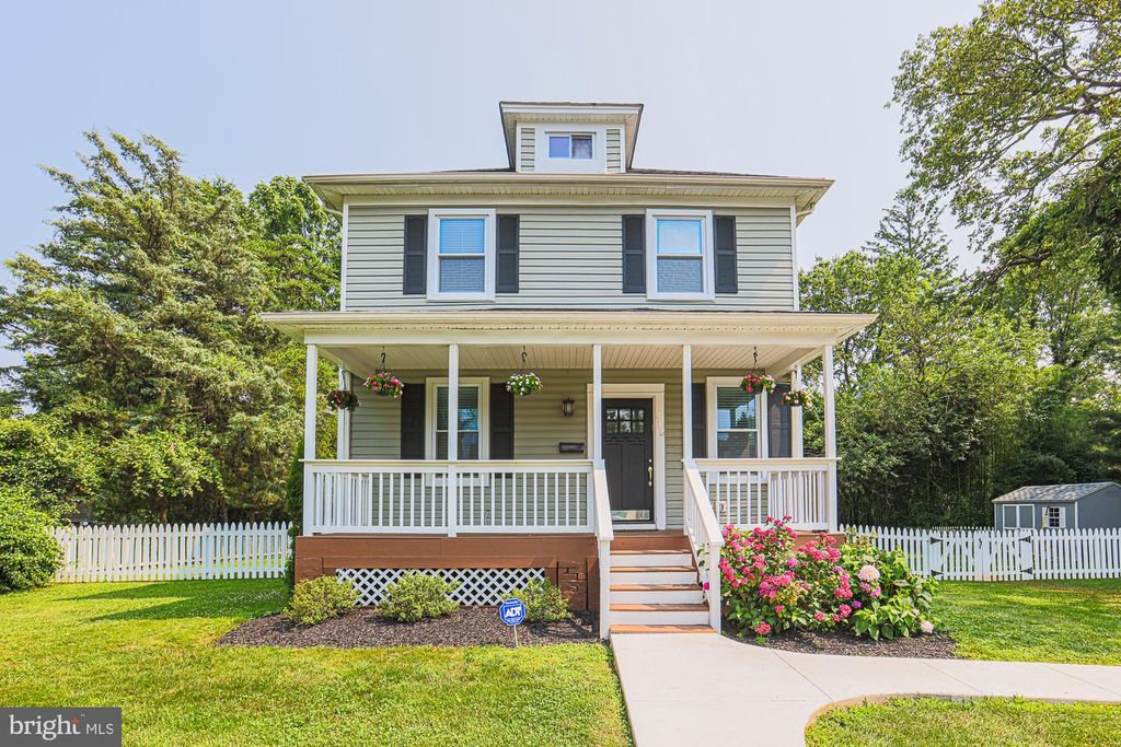 215 CLARENDON AVE, Pikesville, MD 21208