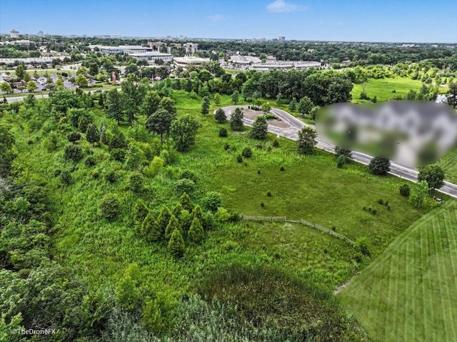 15 TEMPLETON Drive, Oak Brook, IL 60523