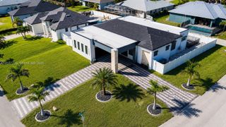 910 NW 38th Avenue, Cape Coral, FL 33993