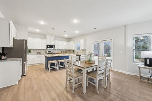 1312 Stephens View Drive, Loganville, GA 30052