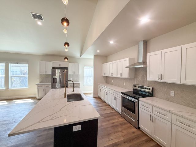 54 Persimmon Dr DR, Wimberley, TX 78676