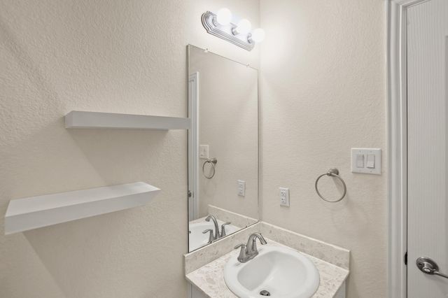 10921 Cathedral Peak Drive, Rosharon, TX 77583