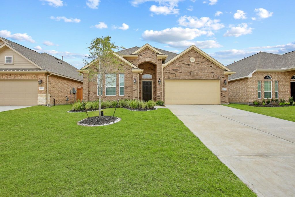 10921 Cathedral Peak Drive, Rosharon, TX 77583
