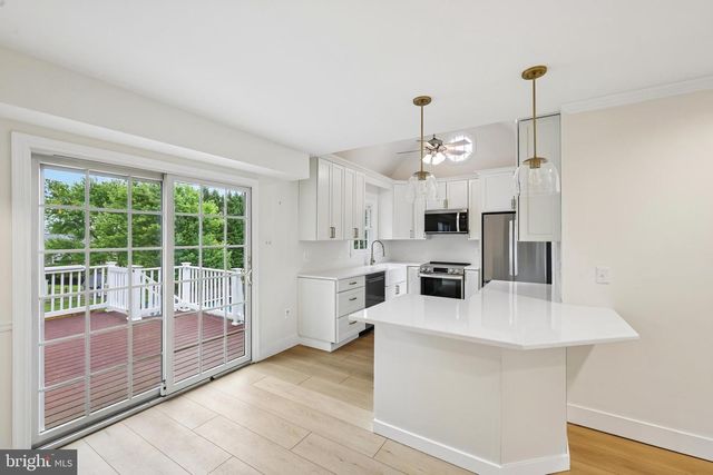 6650 LAKE FRONT CT, New Market, MD 21774