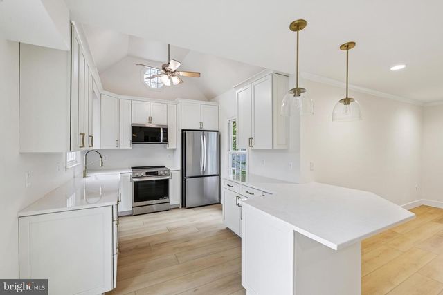 6650 LAKE FRONT CT, New Market, MD 21774